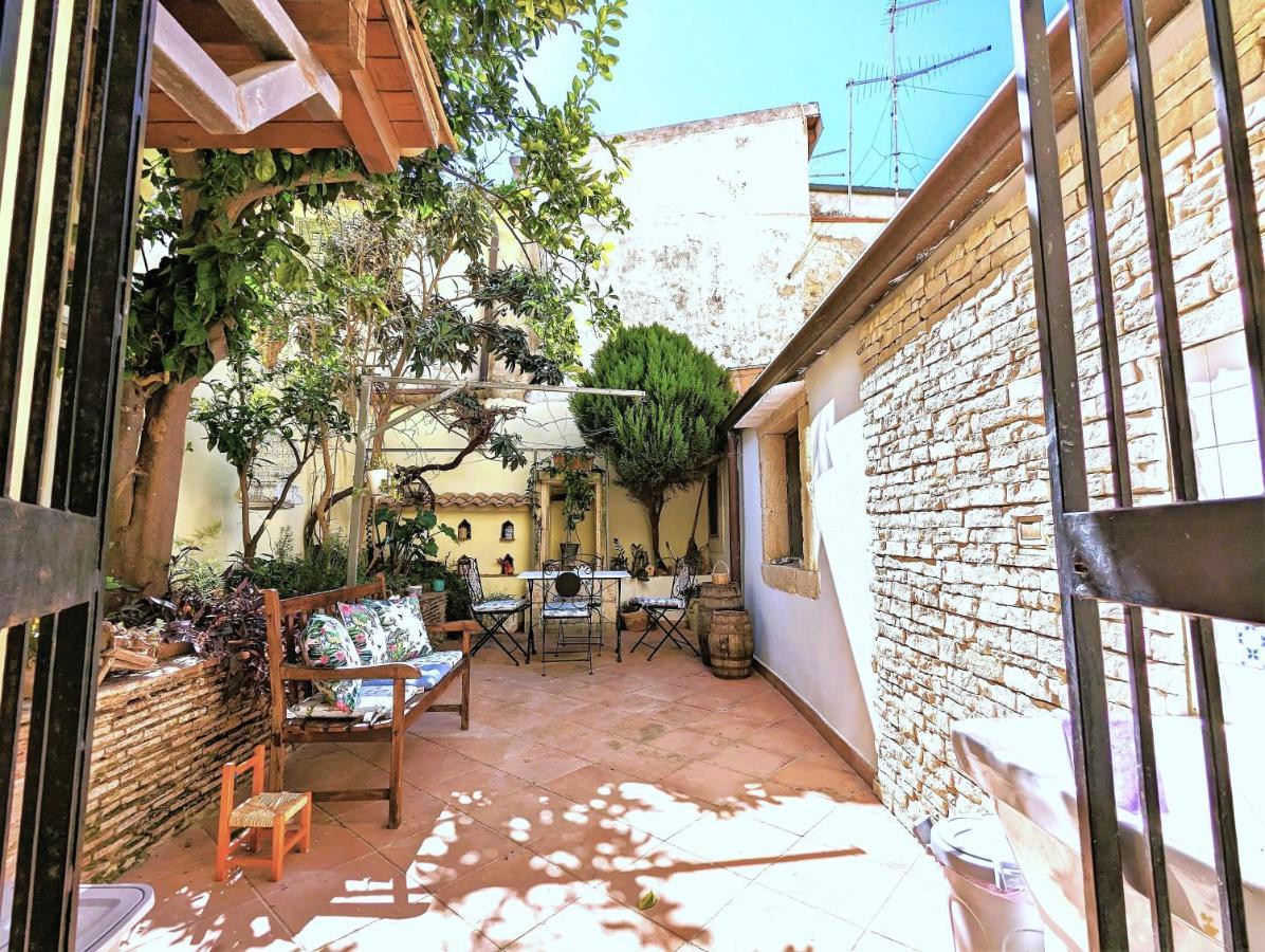 La Casa Delle Fate Apartment Syracuse Bagian luar foto