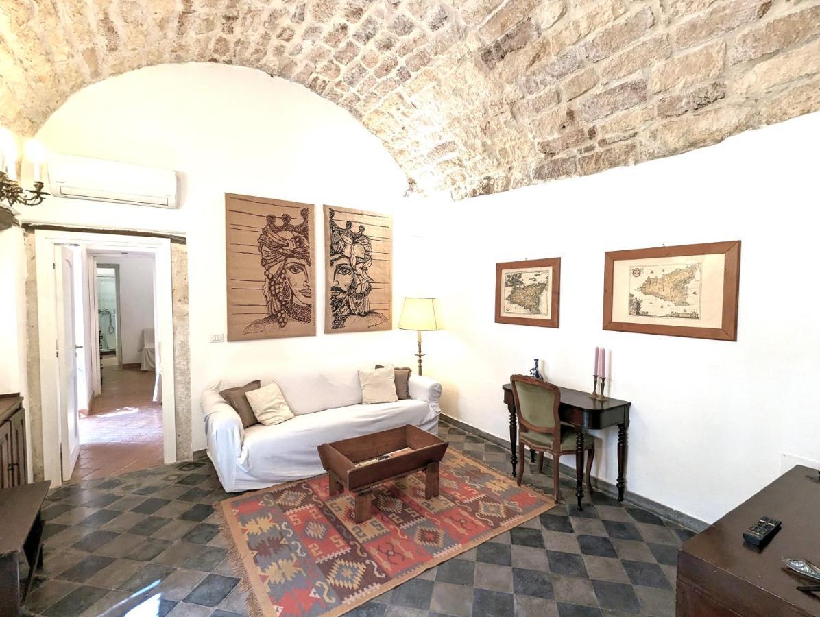 La Casa Delle Fate Apartment Syracuse Bagian luar foto